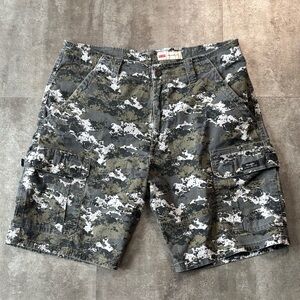 Wrangler Camo Cargo Shorts Men’s 34